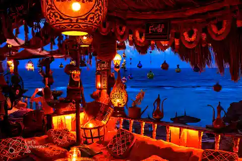 Sharm el Sheikh: Farsha Cafe & Soho Square Night Out Autista
