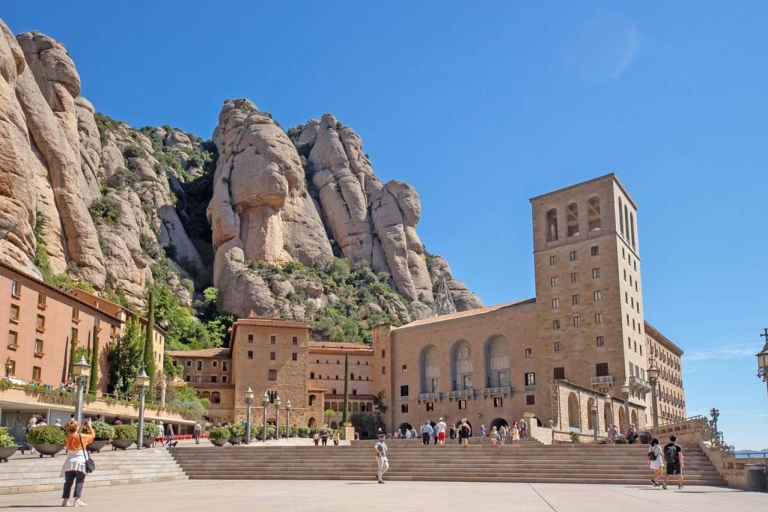 Von Barcelona aus: Besuch des Klosters Montserrat und lokale Verkostung