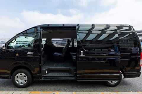 Chubu Airport (NGO): Private One-Way Transfer to/from Suzuka