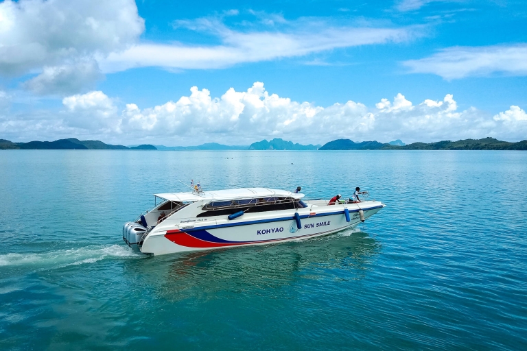 Phuket: Transfer łodzią motorową do Ao Nang lub Railay przez Ko YaoWspólny transfer łodzią motorową z Ao Nang do Phuket z odbiorem