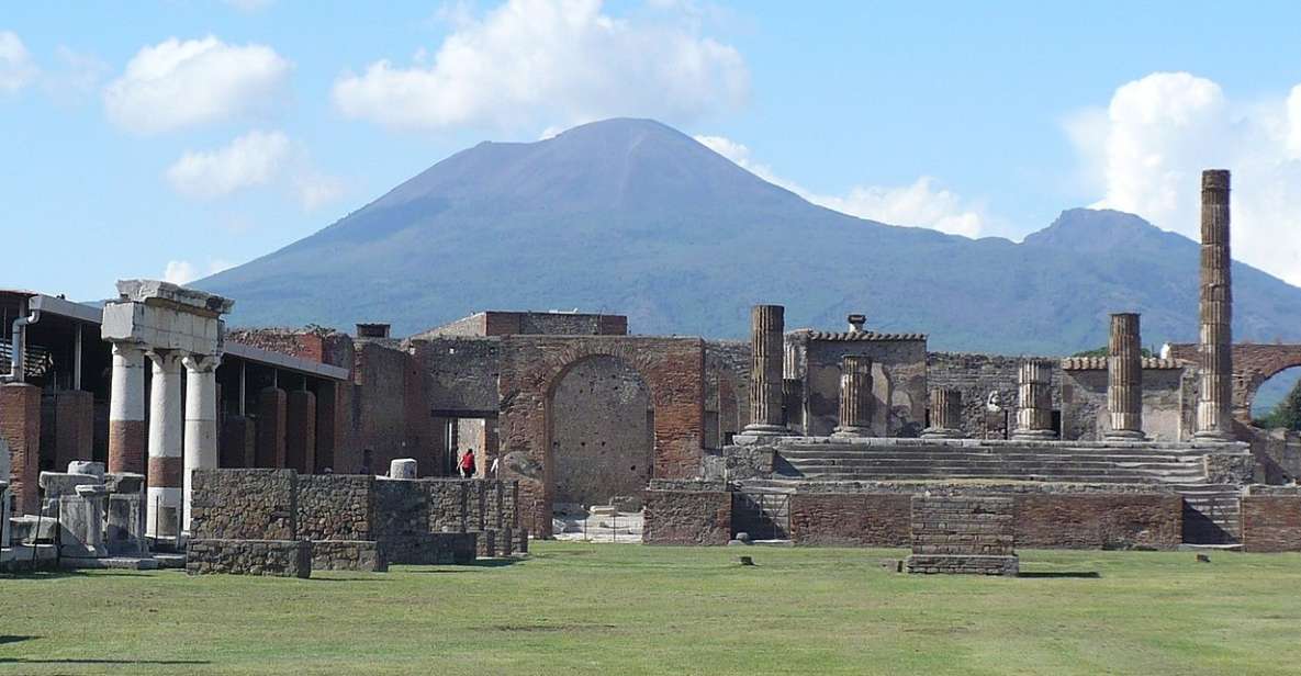 private tour of pompeii