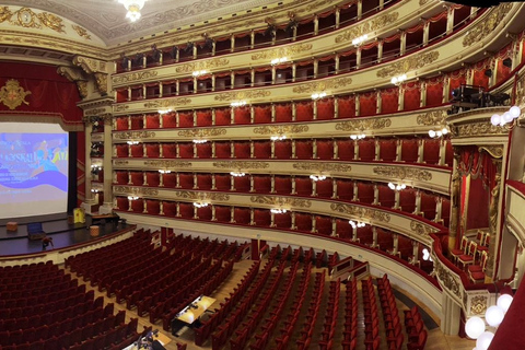 Milán: Visita guiada sin colas al Teatro de la ScalaOpción Estándar