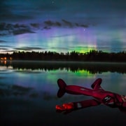Ylläs : Observation des aurores boréales en flottaison sur glace avec transfert