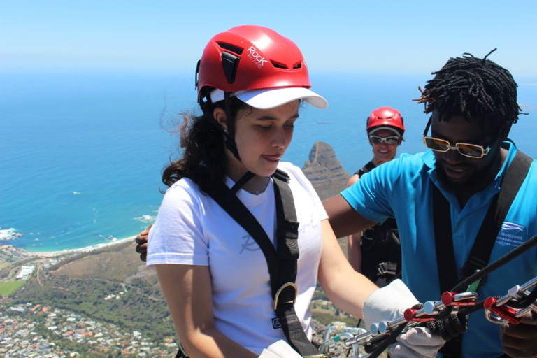 Città del Capo: esperienza di discesa in corda doppia dalla Table MountainCittà del Capo: esperienza di discesa in corda doppia sulla Table Mountain