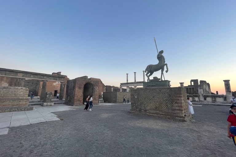 Pompeya: El Foro y Via dell'AbbondanzaTour compartido italiano