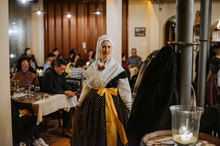Ljubljana: tradycyjna słoweńska kolacja i przedstawienie