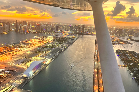 Miami: Tour privato di South Beach con volo guidato della durata di 35 minuti