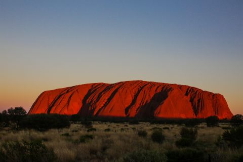 From Alice Springs: Uluru & Kings Canyon 4-Day Outback Tour