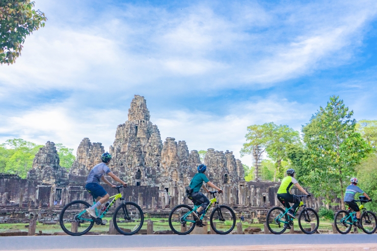 Siem Reap: Angkor Sunset Bike & Boat Tour w/ Drinks & SnacksSiem Reap: Angkor Sunset Bike & Boat Tour mit Getränken & Snacks