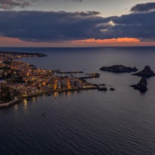 Aci Trezza: Cyclops Riviera Cruise with Aperitif & Swimming