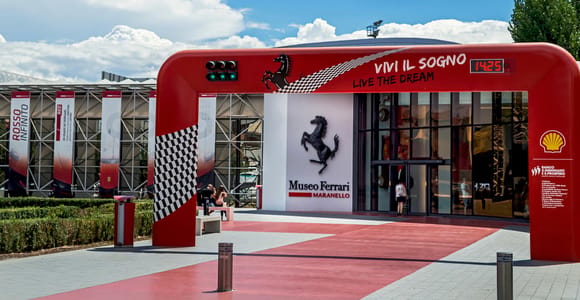 Bologna: Ferrari VIP-Erlebnis mit Testfahrt und Museum