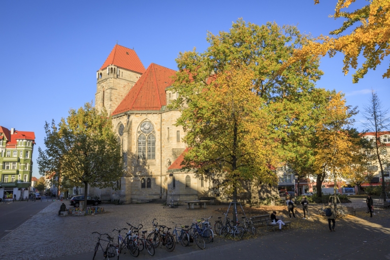 Hanover: Guided Walking Tour of the Nordstadt District