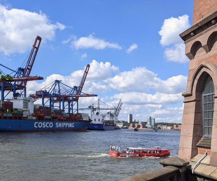 Amburgo: tour autoguidato dei momenti salienti del porto di Amburgo