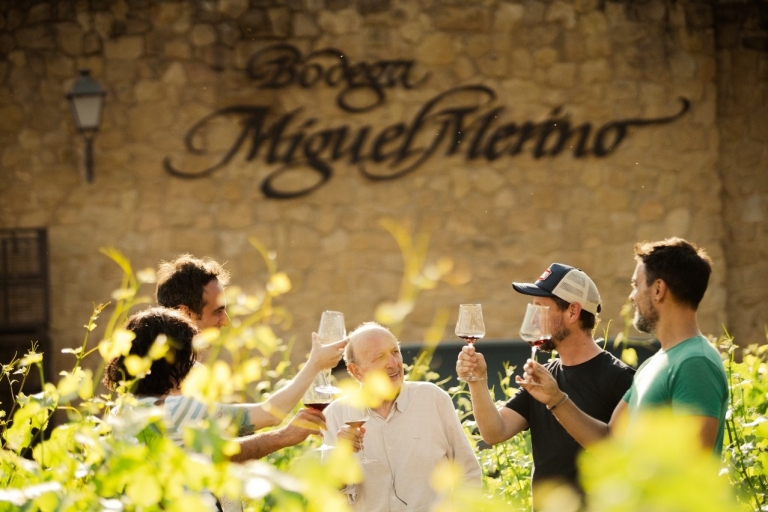 Von San Sebastian aus: Tour durch die Rioja-Weinkellereien, Verkostungen und MittagessenStandard Option