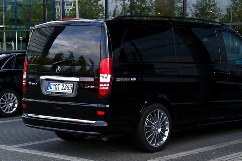 Baku Airport : Transfer with Meet and Greet Service Standard Option