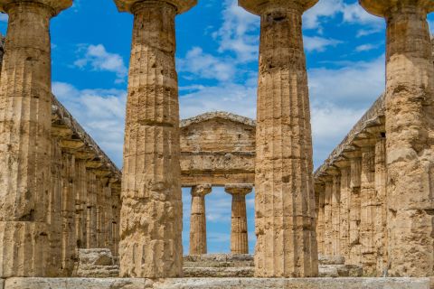 Paestum: tour per piccoli gruppi con un archeologo con biglietti