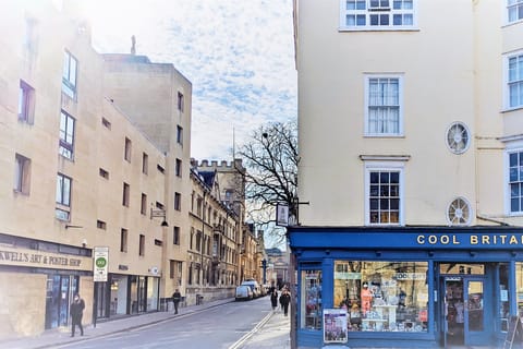 Oxford: Official University and City Walking Tour