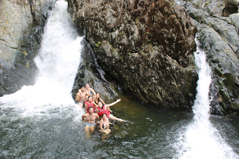 Från San Juan: El Yunque vattenrutschbana med transport