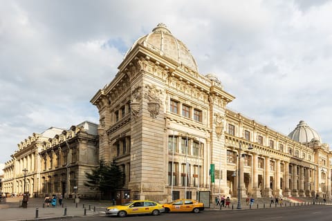 Museums and Galleries walking tour in Bucharest