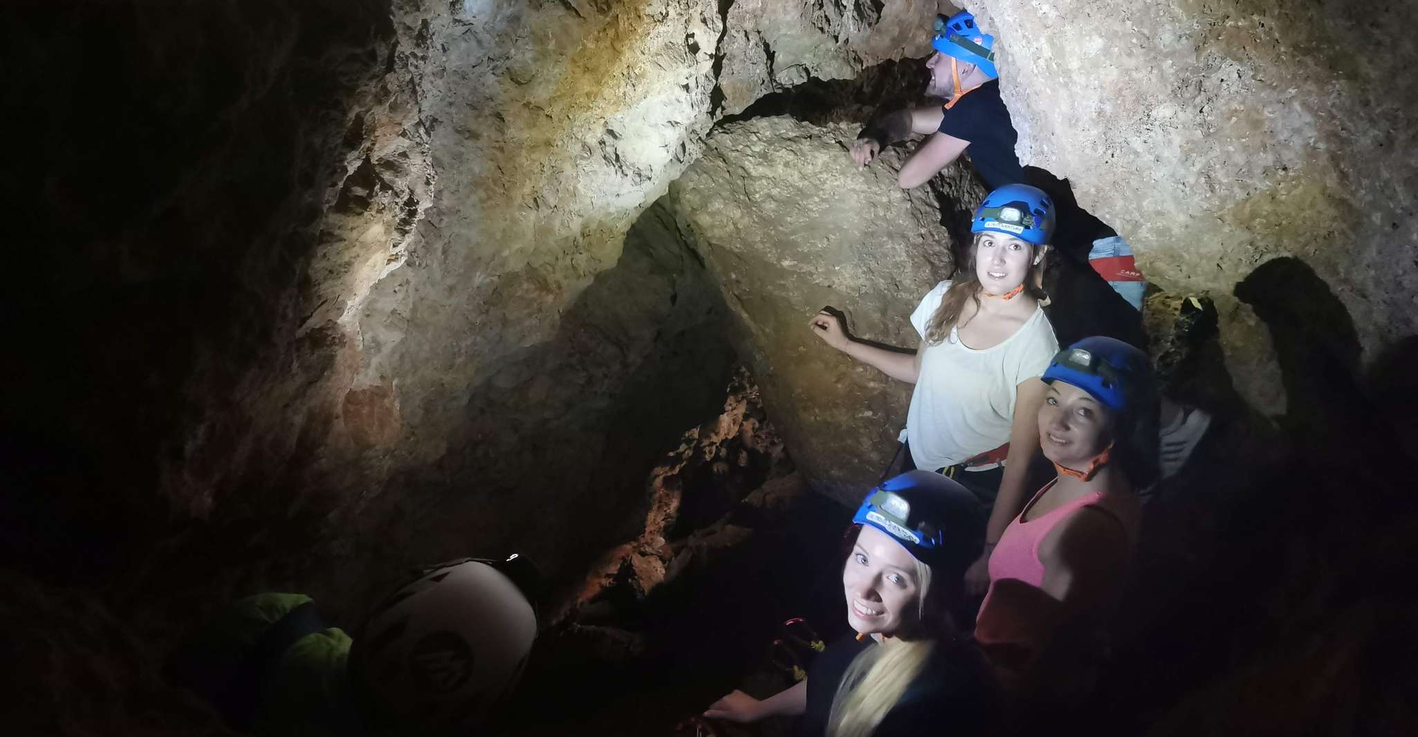 Arrábida, Guided Caving Experience + Rapel - Housity