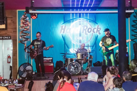 City Tour Nocturno por Cancún y Noche de Música en Vivo en el Hard Rock