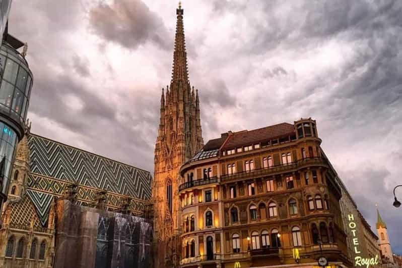 Wien: Byens kulturelle hjerte: Selvledende audiotur med guide  GetYourGuide