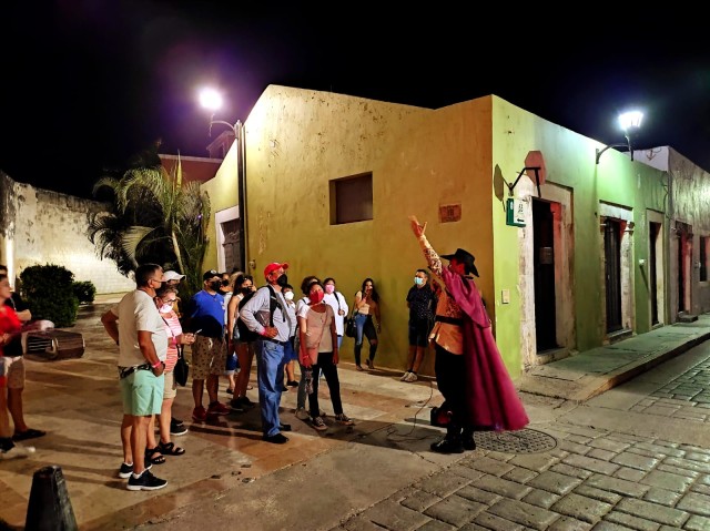 Visit Campeche Mexican Tales Theatrical Performance Walking Tour in Campeche