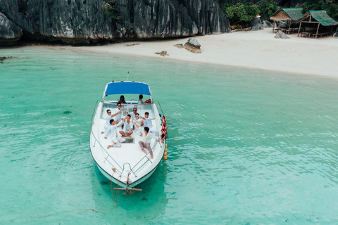 Coron: Excursão particular pelas ilhas em um iate ou lancha rápidaPasseio de Iate Privado