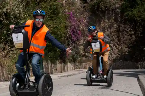 Malaga: Segway City Highlights Tour