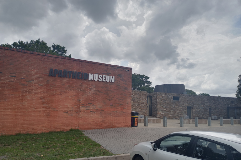 Johannesberg y el museo del apartheidMedio día johannesberg