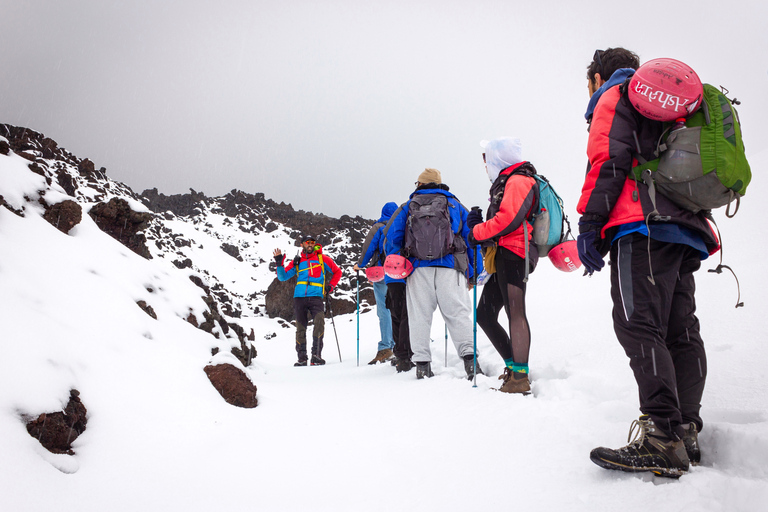 Mont Etna : Trekking hivernal en haute altitude