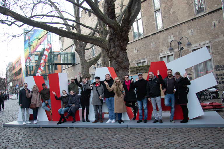 Cologne: Carnival Walking Tour with Glass of Beer