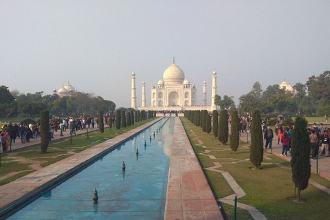 Agra: Tuk Tuk Taj Mahal &amp; City Center TourTuk Tuk Tajmahal Tour with Tour Guide