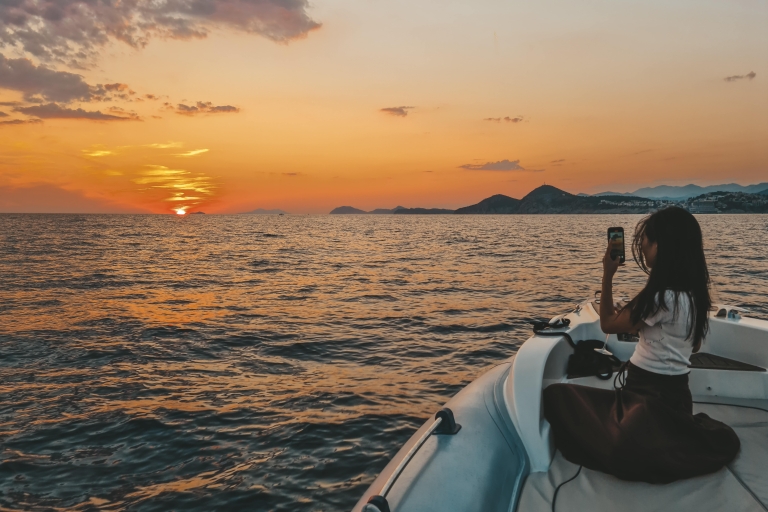 Dubrownik: Prywatny rejs statkiem o zachodzie słońca z winem i piwem