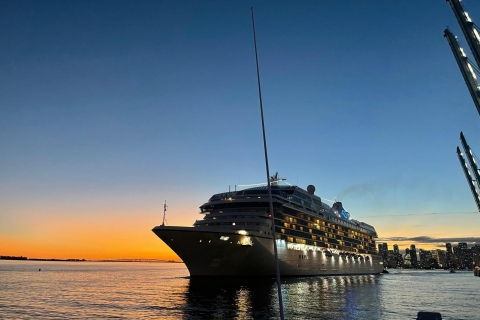 Sightseeing Cruise - Sail past Multi-Million Dollar Houses