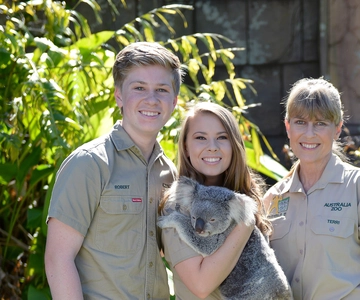 From Sunshine Coast: Australia Zoo Entry Ticket and Transfer
