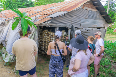 Floating Village Sunset Boat &amp; Jeep Tour bevande incluse