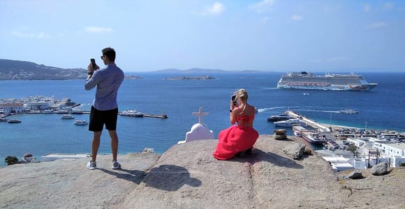 Mykonos: Highlights Tour with Panagia Tourliani Monastery