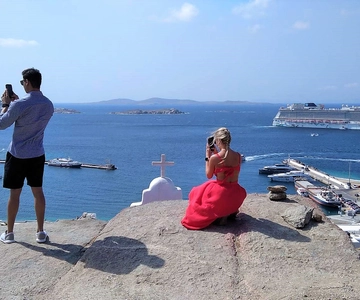 Mykonos: Highlights Tour with Panagia Tourliani Monastery