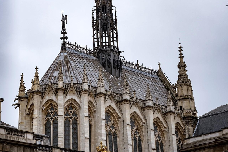 Paris: Sainte-Chapelle, Conciergerie, Notre Dame Guided Tour Small-Group Tour in English