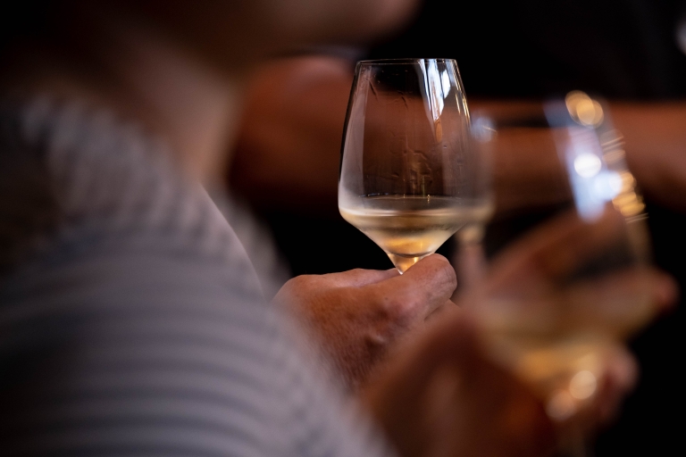 Alsacia: Cata de Vinos Guiada y Visita a BodegaCata guiada de vinos y visita a bodegas en Alsacia - Tour en inglés