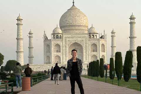 Visite guidée du Taj Mahal et du Mausolée, frais d'entrée inclus.