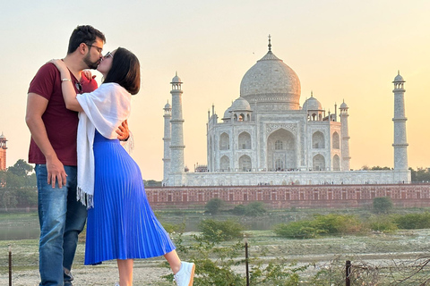 Visite guidée du Taj Mahal et du Mausolée, frais d'entrée inclus.