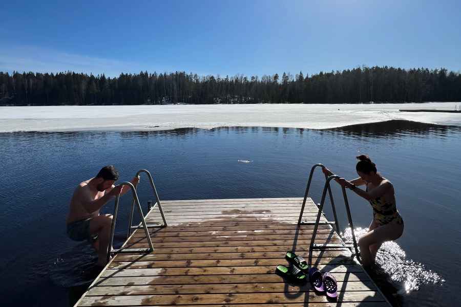Von Helsinki aus: Wanderung und Sauna im Sipoonkorpi-Nationalpark. Foto: GetYourGuide