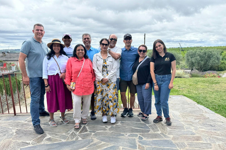 VALLEE DU DOURO : Visite guidée des vignobles, croisière et déjeuner dans un établissement vinicole.Visite privée