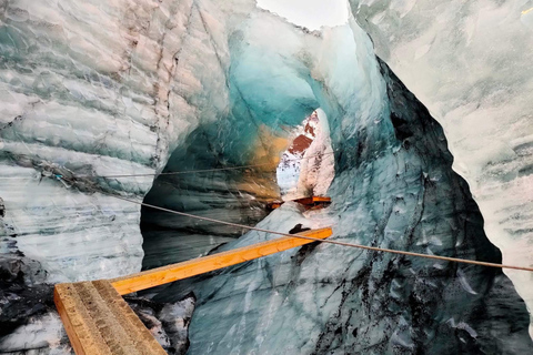 Från Vik: Myrdalsjokulls glaciär och Katlas isgrottorFrån Vik: Myrdalsjokull-glaciären och Katla Ice Cave Tour