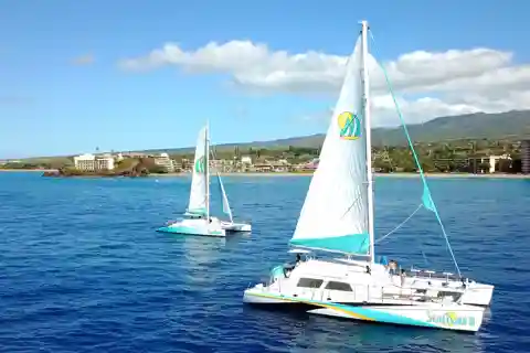 Kaanapali: Crociera in catamarano con cena al tramonto e bevande