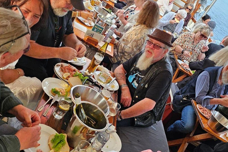 Oslo: Blues Cruise on the Oslo Fjord With Shrimp Buffet