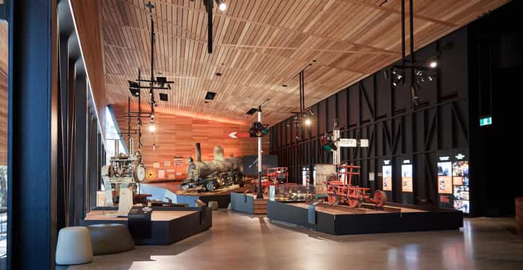 Puffing Billy Steam Train & Dandenong Ranges photo 6