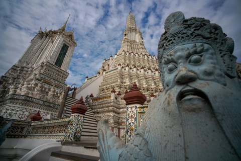 Bangkok: Tour guidato a piedi del Wat Pho e del Wat ArunTour per piccoli gruppi in inglese